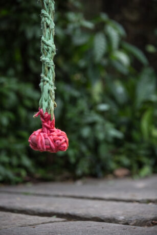 Obra(s) por Ernesto Neto.  Da atividade Manjar: Amar em Liberdade. 