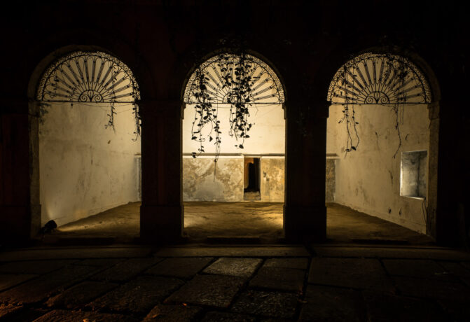  Obra(s) por Lais Myrrha.  Da atividade Manjar: Armando Queiroz, Drummond, Deyson Gilbert, Ashadu, Laís Myrrha, Bqueer. 