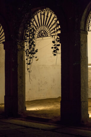  Obra(s) por Lais Myrrha.  Da atividade Manjar: Armando Queiroz, Drummond, Deyson Gilbert, Ashadu, Laís Myrrha, Bqueer. 