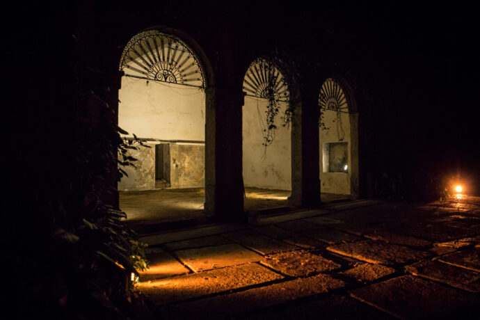  Obra(s) por Lais Myrrha.  Da atividade Manjar: Armando Queiroz, Drummond, Deyson Gilbert, Ashadu, Laís Myrrha, Bqueer. 