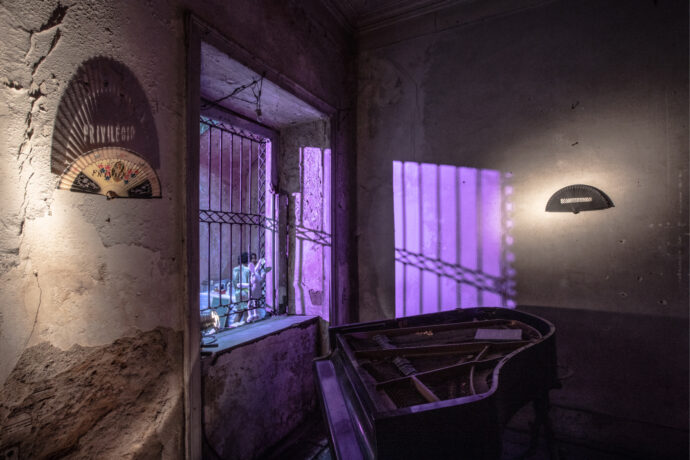  Obra(s) por Mariana Paraizo.  Da atividade Baile da Aurora Sincera. 