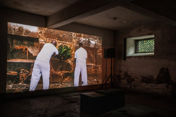  Obra(s) por Ayrson Heraclito.  Da atividade Manjar: À Construção. 