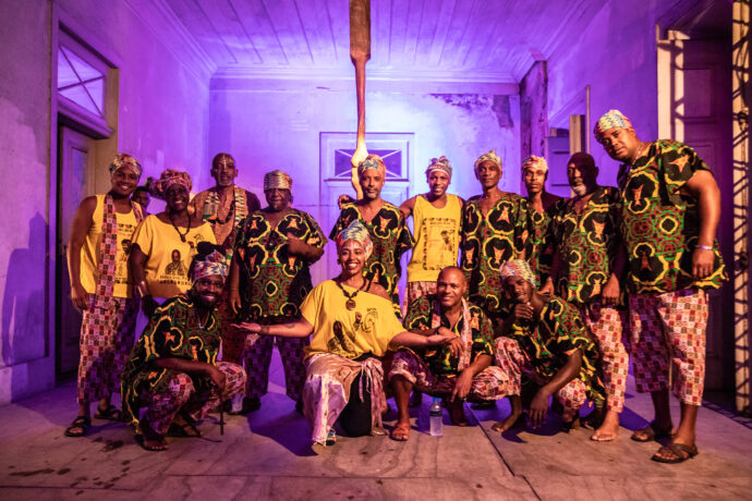  Obra(s) por Bloco Afro Agbara Dudu.  Da atividade Baile da Aurora Sincera II. 