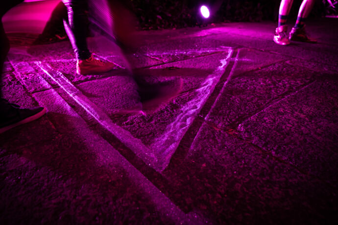  Obra(s) por Julha Franz.  Da atividade Baile da Aurora Sincera II. 