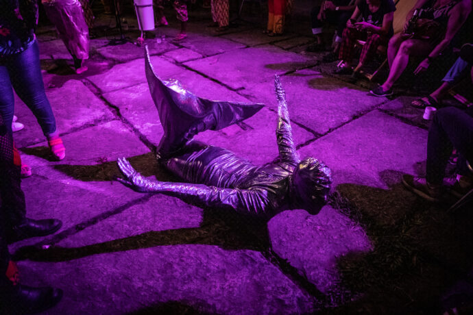  Obra(s) por Rafael Bqueer.  Da atividade Baile da Aurora Sincera II. 