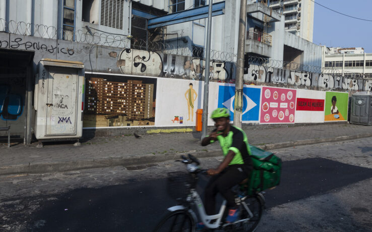  Obra(s) por Tupinambá Lambido.  Da atividade Local da Ação. 