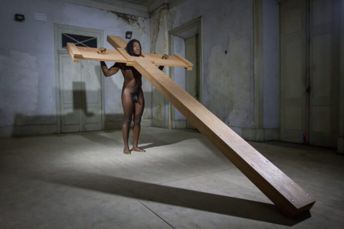  Obra(s) por Carlos Martiel.  Da atividade Manjar: Carlos Martiel, Carlos Motta, Jaime Lauriano. 