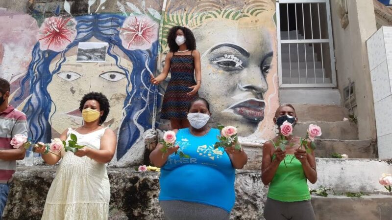  Obra(s) por Roberta Rox.  Da atividade NTÚ. 