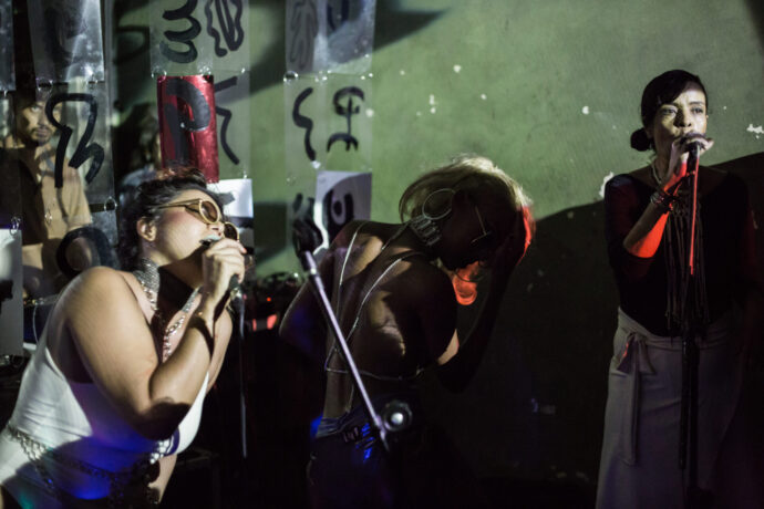  Obra(s) por Liana Padilha e projeto Tinta Preta.  Da atividade Manjar 02 anos: Adriana Varejão, Bayard Tonelli, Thiago Martins de Melo, TintaPreta. 