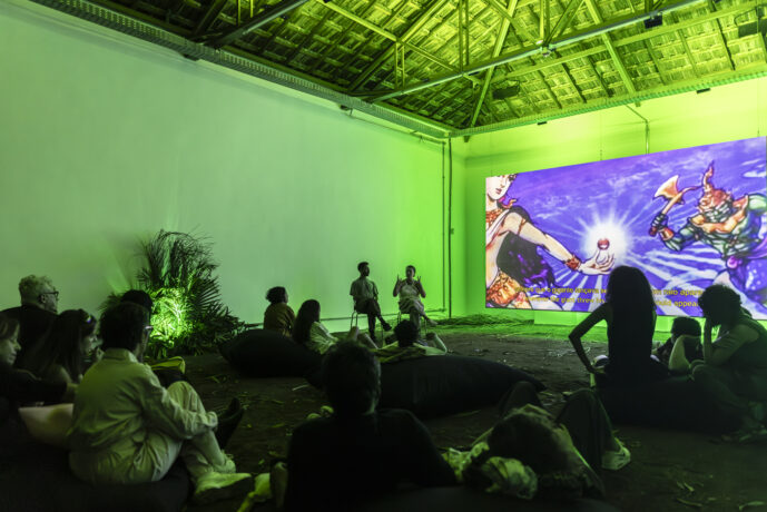  Da atividade Korakrit Arunanondchai: Mas palavras fazem mundos . 